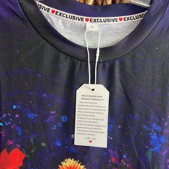 Exclusive tshirt bright floral super soft was a gift not my style - Picture 2 of 6